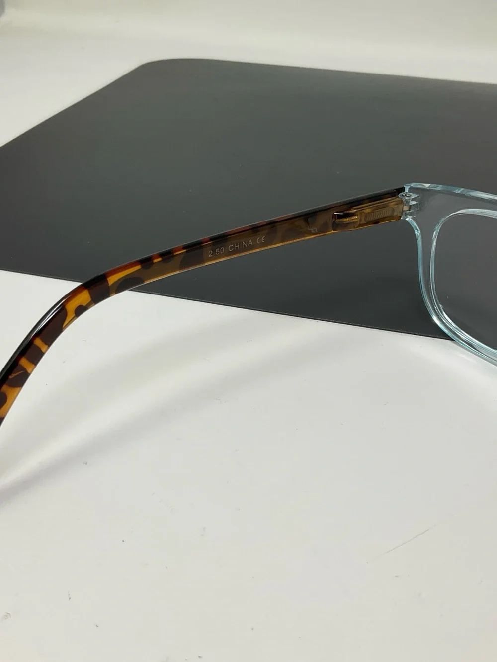 Betsey Johnson clear blue tortoise frame reading glasses +2.50
